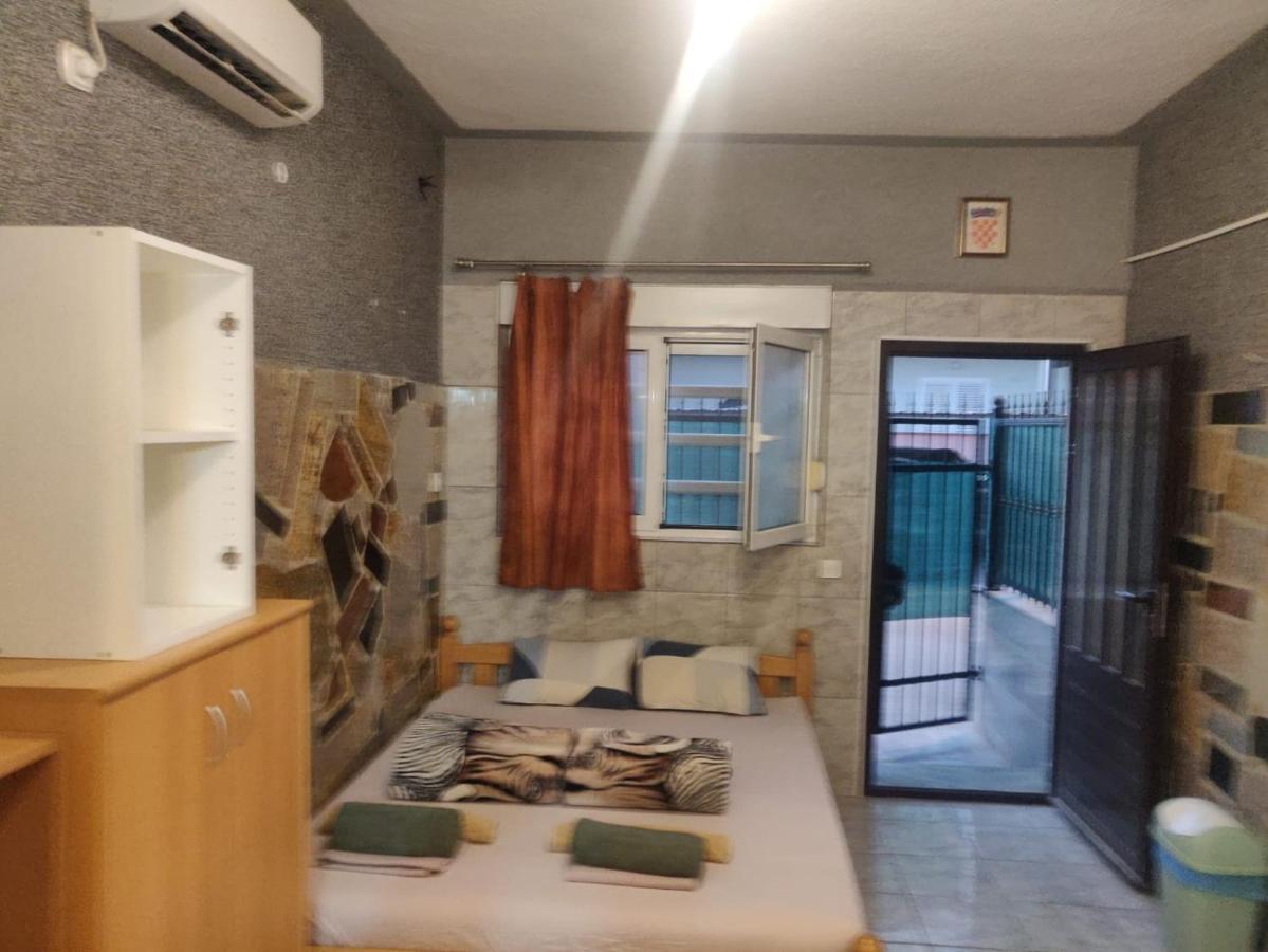 Rooms- Denis Split Exterior photo
